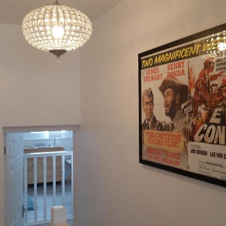 The Picture House Stylish Apartment In Fowey Extérieur photo