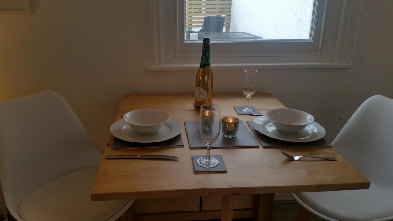 The Picture House Stylish Apartment In Fowey Extérieur photo