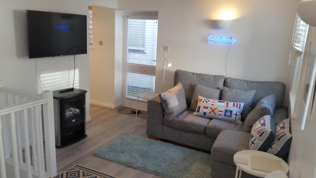The Picture House Stylish Apartment In Fowey Extérieur photo